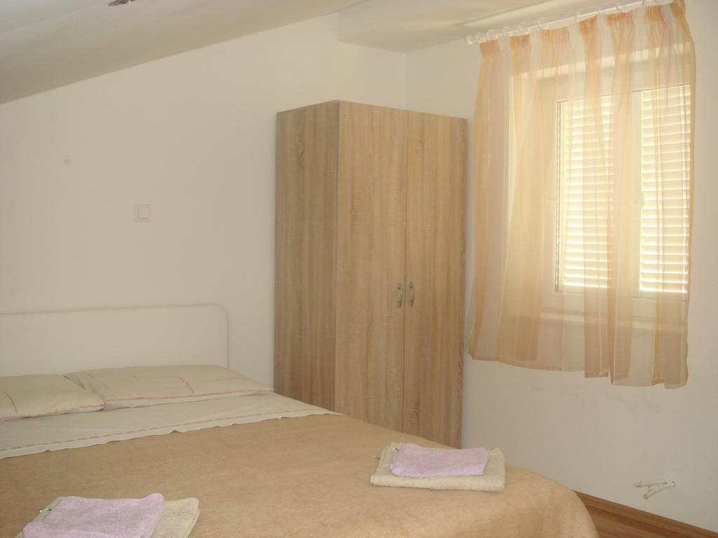 Apartments Jelicic セルツェ エクステリア 写真